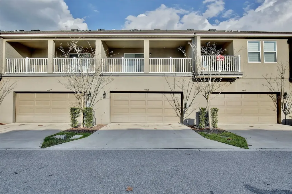 10025 Eagle Rock Alley Orlando FL 32832