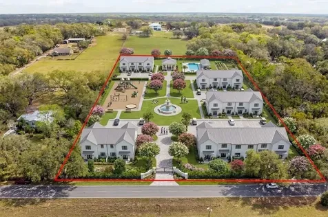 8302 Wire Road Zephyrhills FL 33540