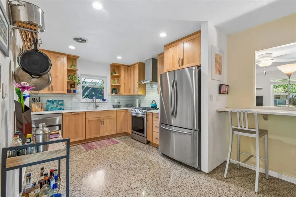 6214 8th Avenue S Gulfport FL 33707