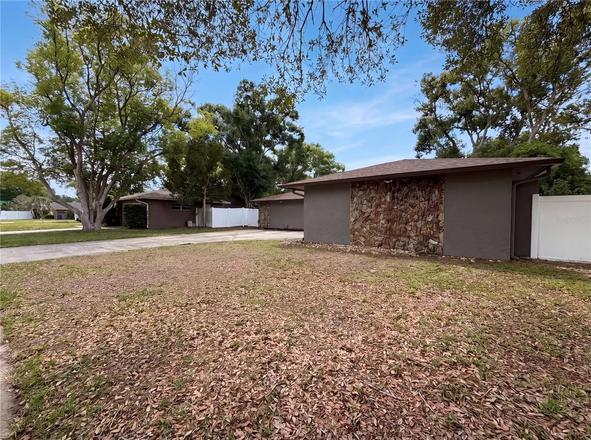 17621 Meadowbridge Drive Lutz FL 33549