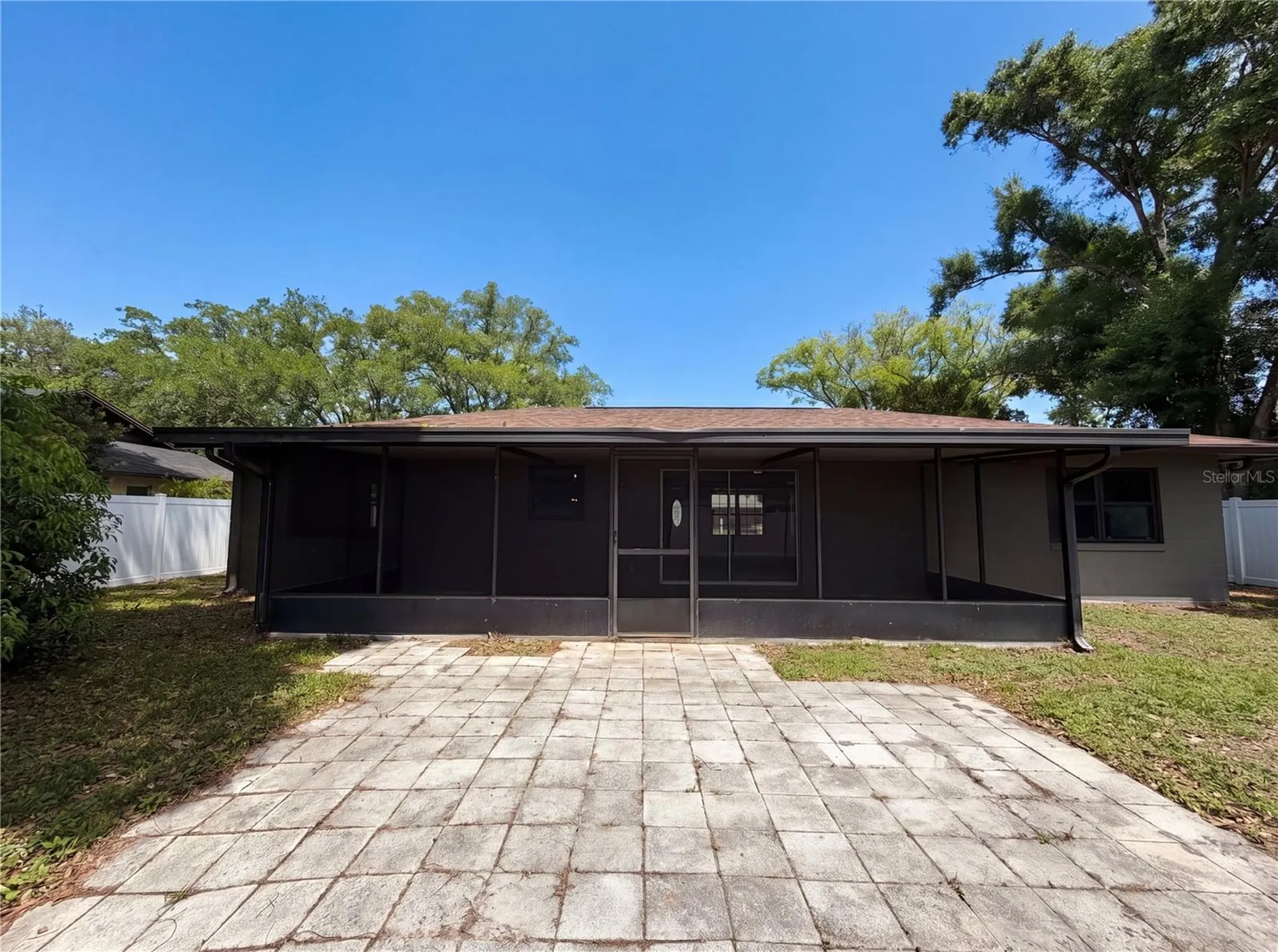 17621 Meadowbridge Drive Lutz FL 33549