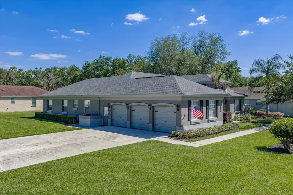 3013 Sutton Woods Drive Plant City FL 33566