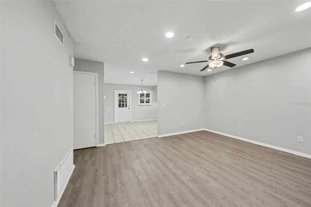 722 Galsworthy Avenue Orlando FL 32809