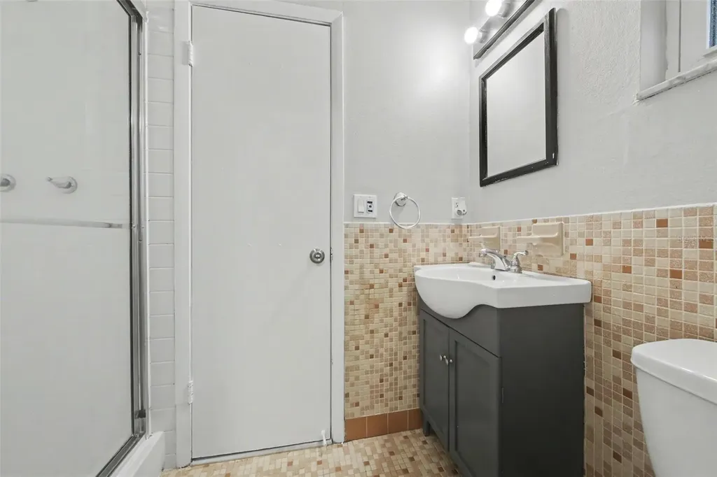 722 Galsworthy Avenue Orlando FL 32809