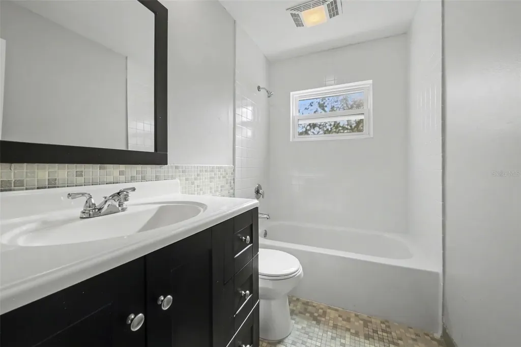 722 Galsworthy Avenue Orlando FL 32809