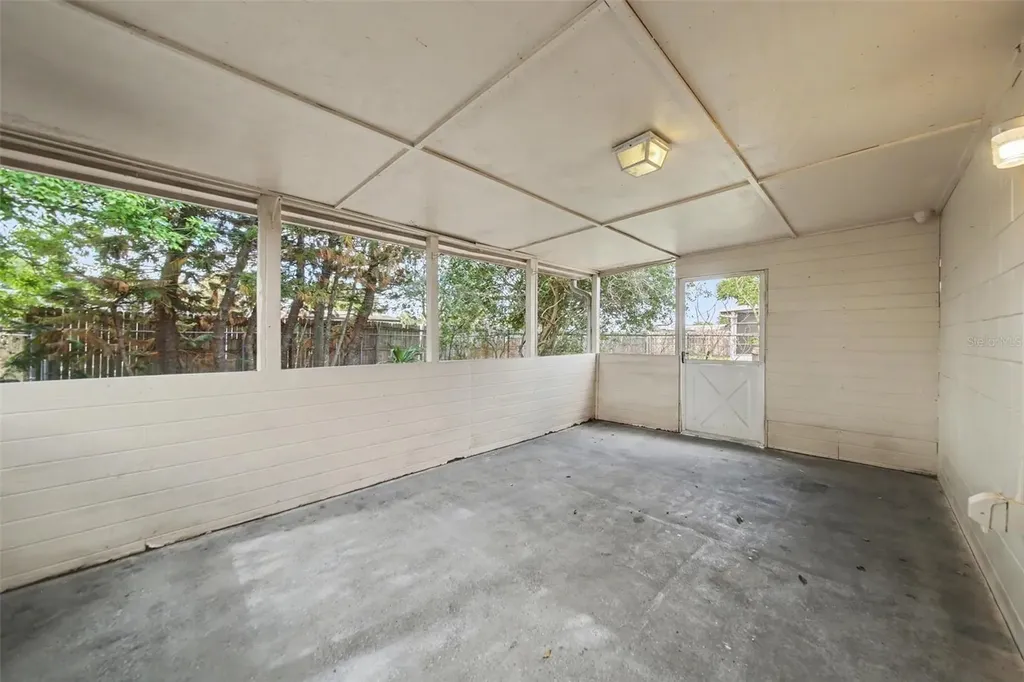 722 Galsworthy Avenue Orlando FL 32809