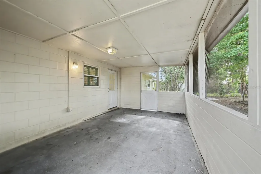 722 Galsworthy Avenue Orlando FL 32809