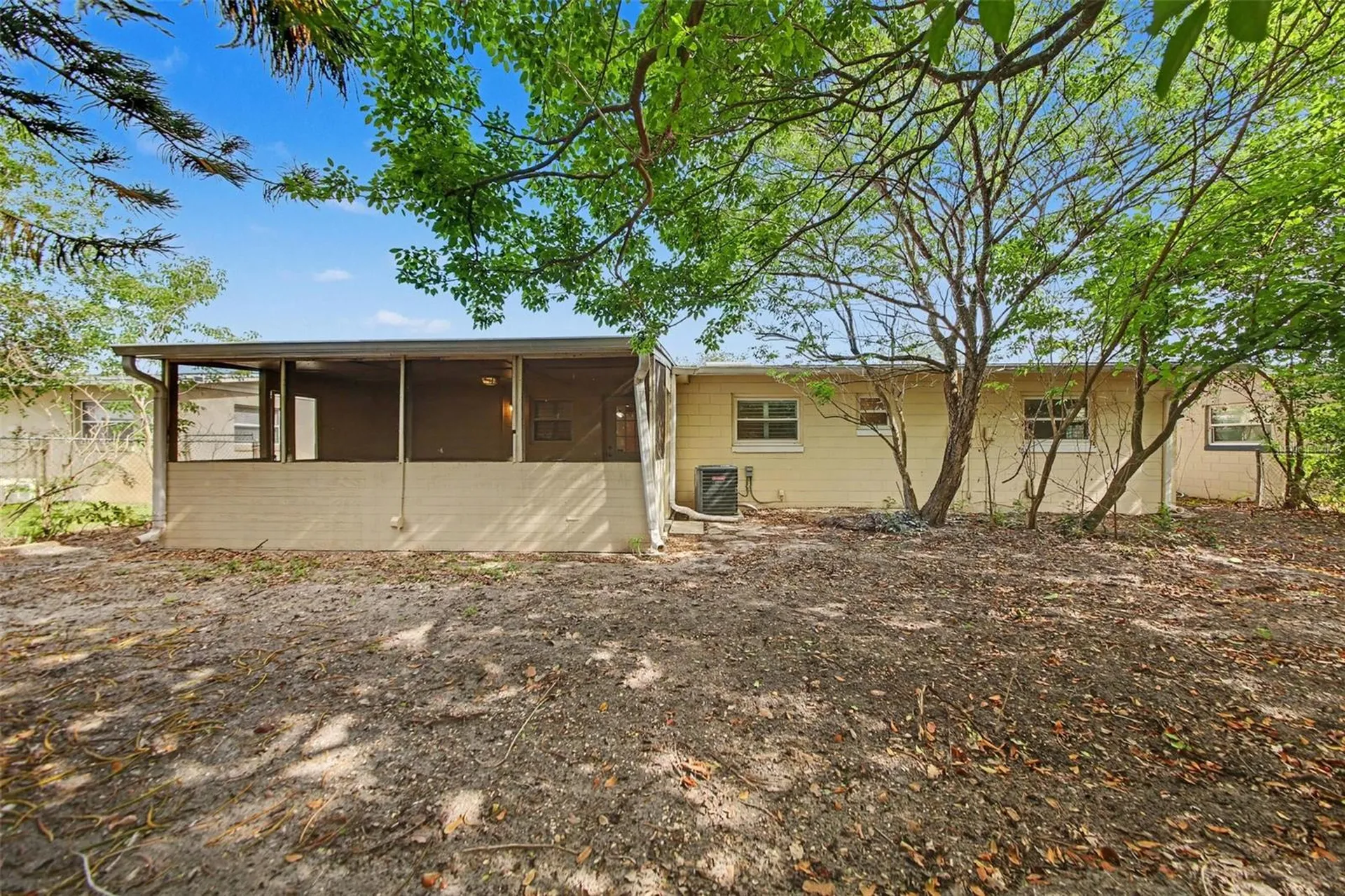 722 Galsworthy Avenue Orlando FL 32809