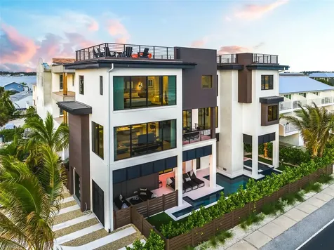 101 7th Street S Bradenton Beach FL 34217