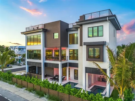 101 7th Street S Bradenton Beach FL 34217