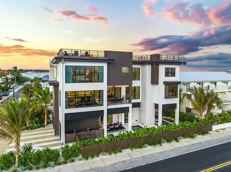 101 7th Street S Bradenton Beach FL 34217