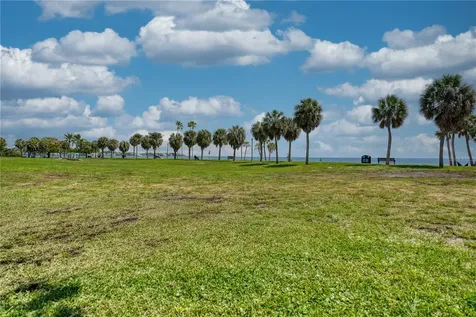 1100 N Shore Drive NE St Petersburg FL 33701