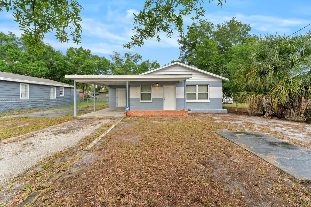 2906 E Genesee Street Tampa FL 33610