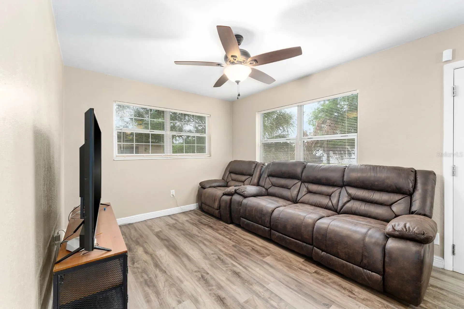 2906 E Genesee Street Tampa FL 33610