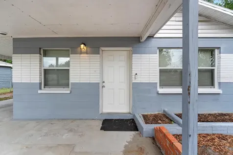2906 E Genesee Street Tampa FL 33610