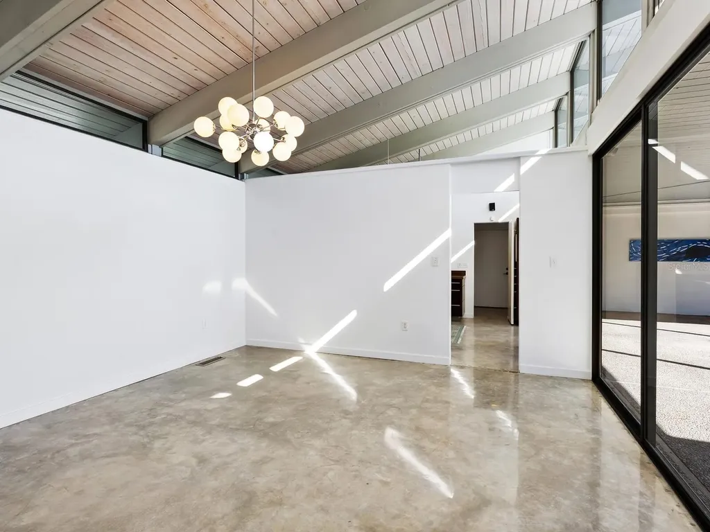 820 Whitfield Avenue Sarasota FL 34243