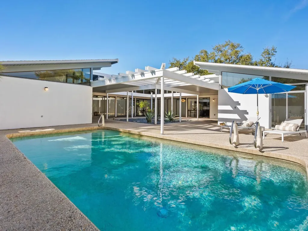 820 Whitfield Avenue Sarasota FL 34243