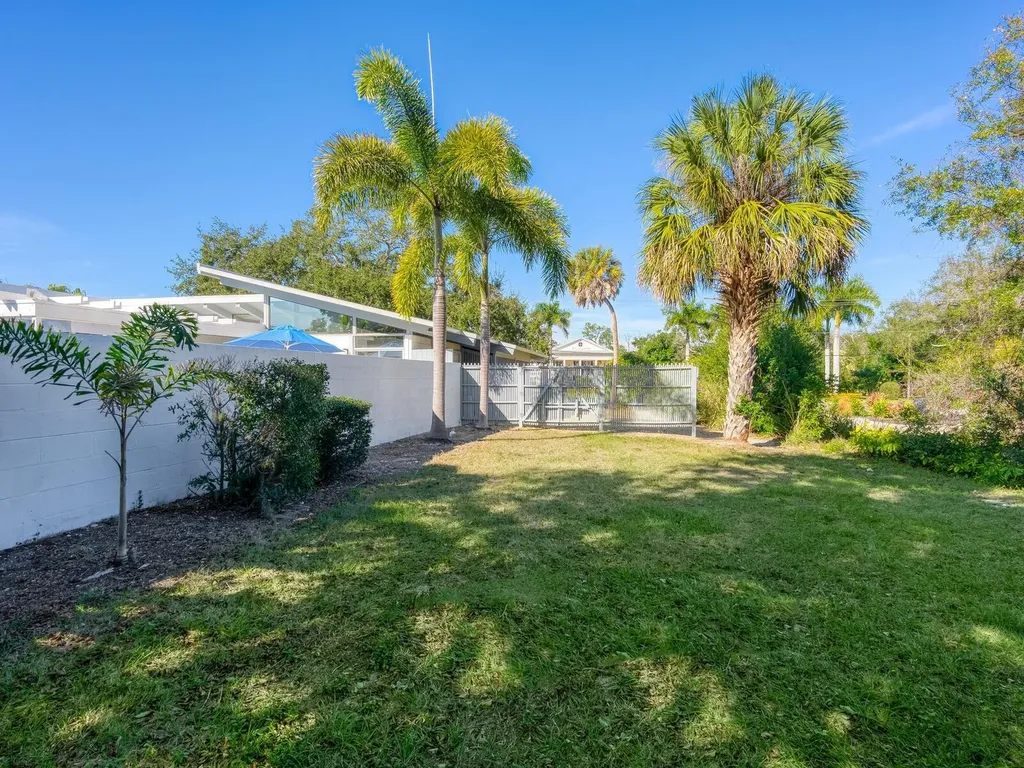 820 Whitfield Avenue Sarasota FL 34243