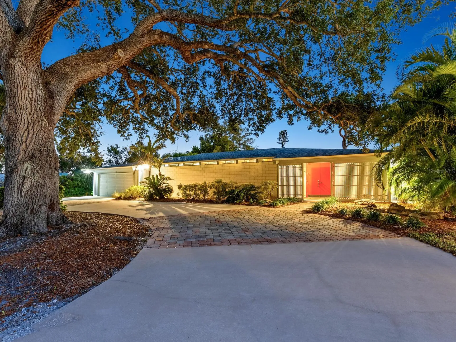 820 Whitfield Avenue Sarasota FL 34243