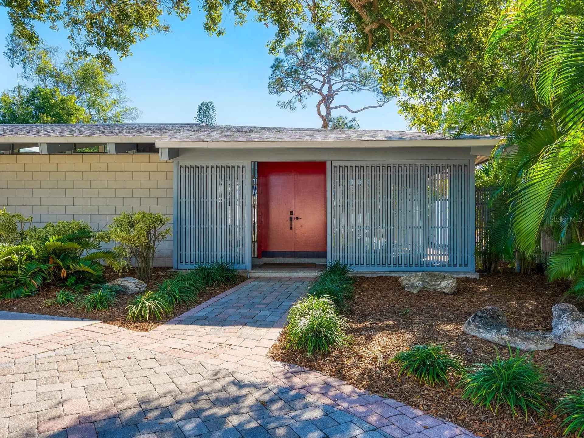 820 Whitfield Avenue Sarasota FL 34243