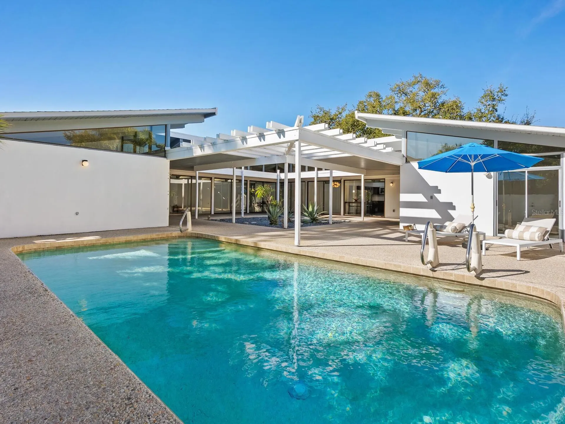820 Whitfield Avenue Sarasota FL 34243