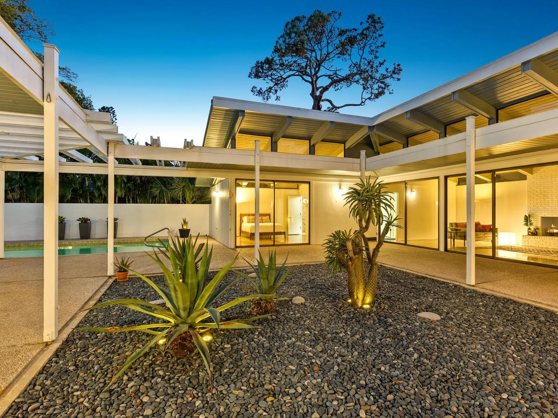 820 Whitfield Avenue Sarasota FL 34243