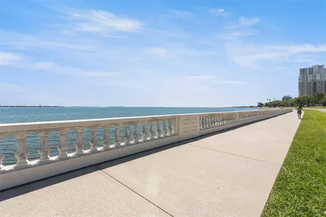3325 Bayshore Boulevard Tampa FL 33629