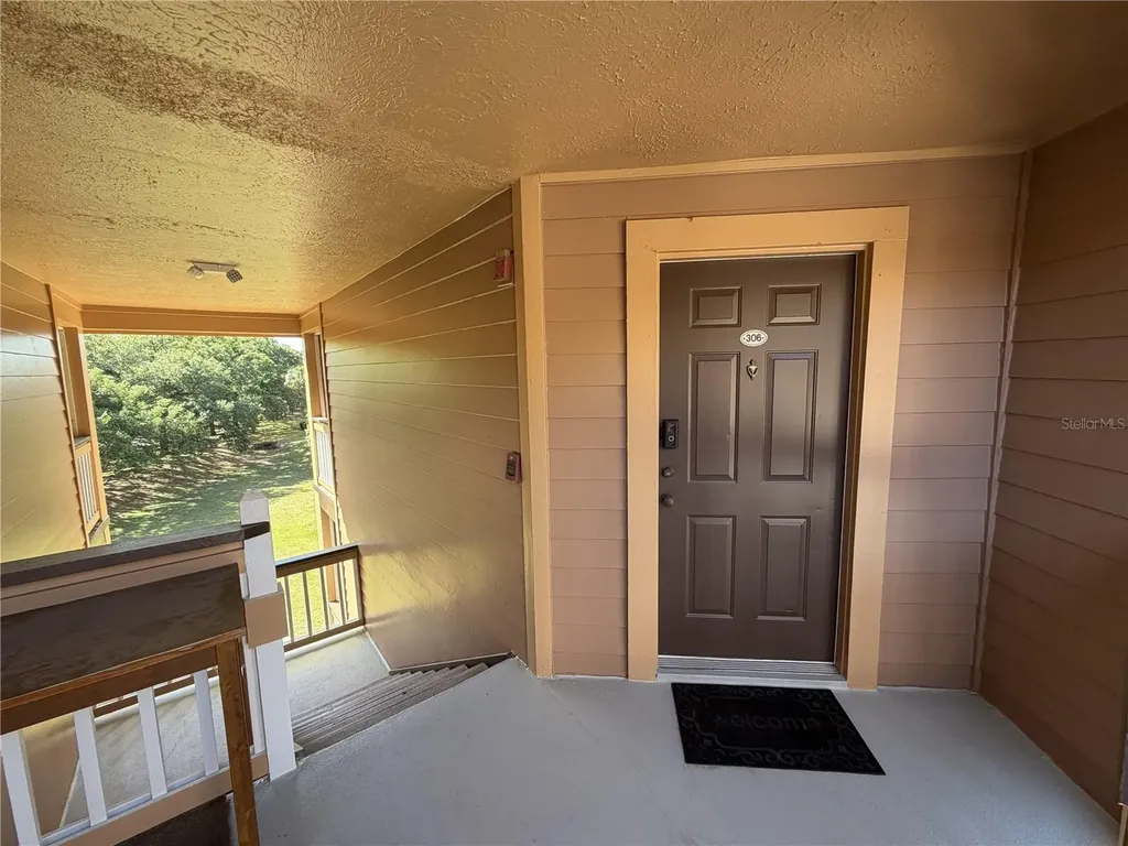 498 N Pin Oak Place Longwood FL 32779