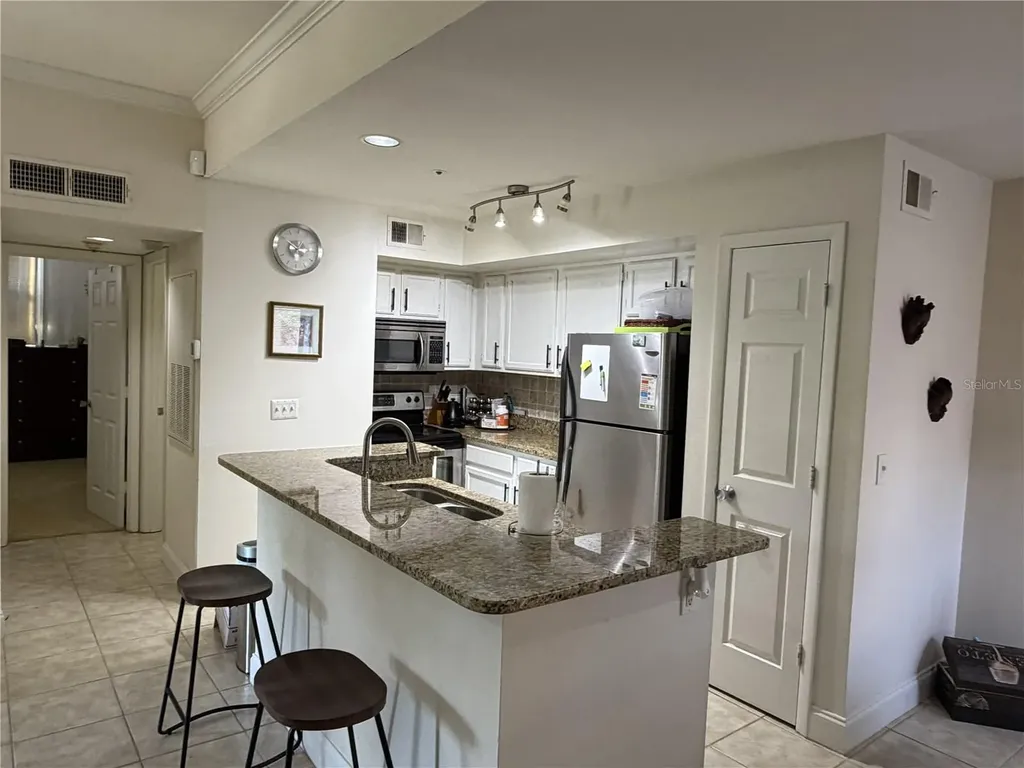 498 N Pin Oak Place Longwood FL 32779