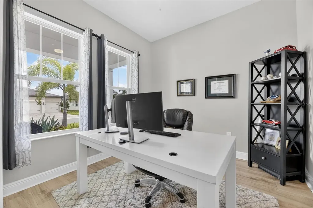 5515 Madrigal Way Apollo Beach FL 33572