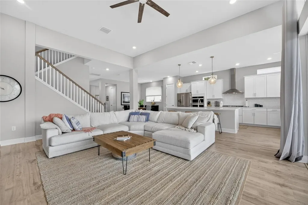 5515 Madrigal Way Apollo Beach FL 33572