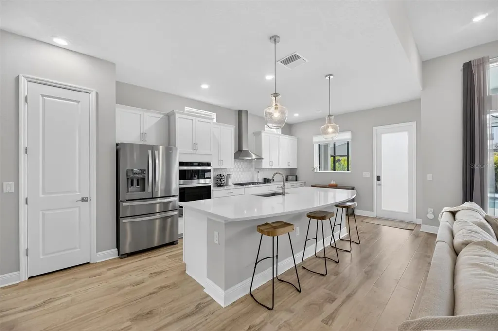 5515 Madrigal Way Apollo Beach FL 33572