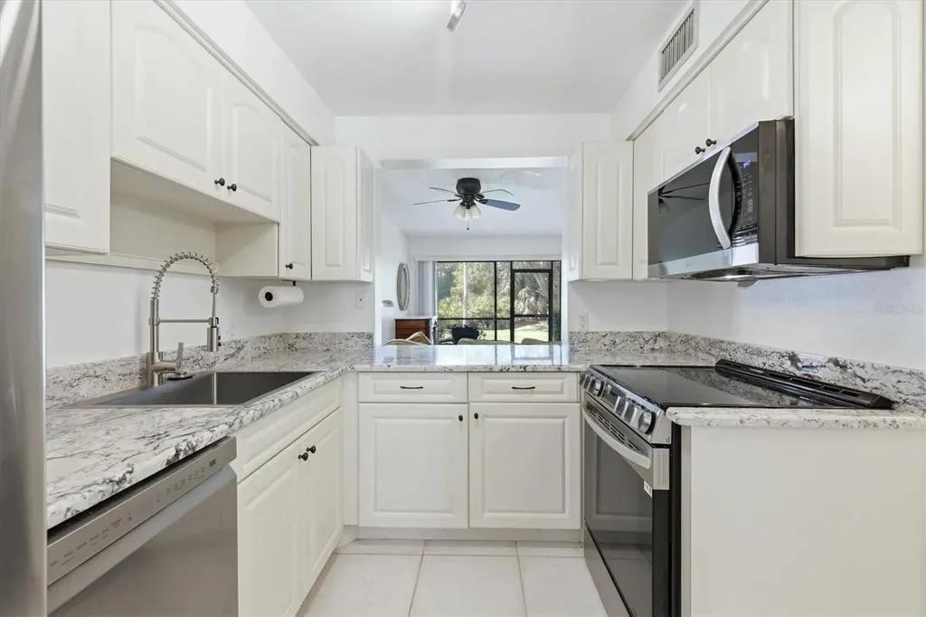 4528 Longwater Sarasota FL 34235