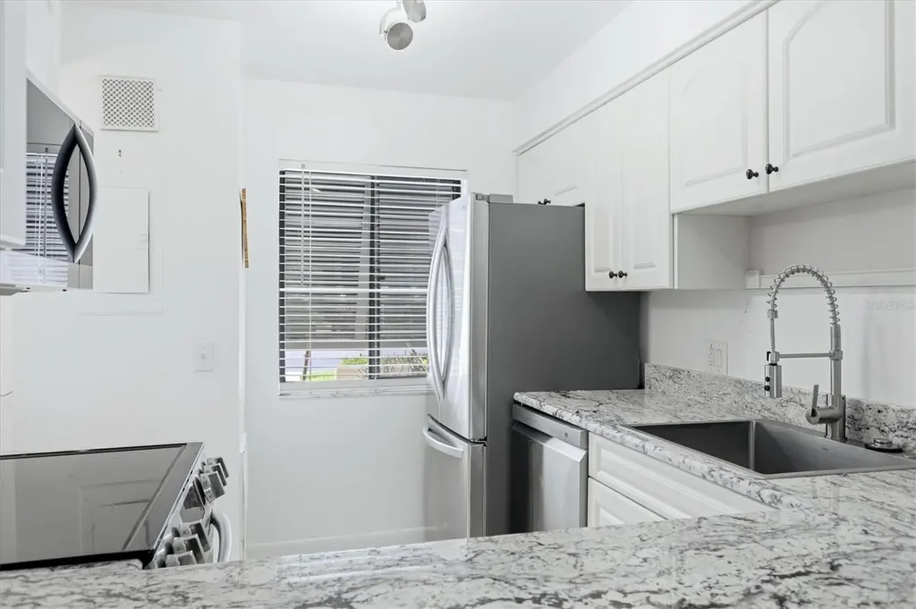 4528 Longwater Sarasota FL 34235