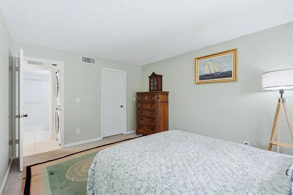 4528 Longwater Sarasota FL 34235