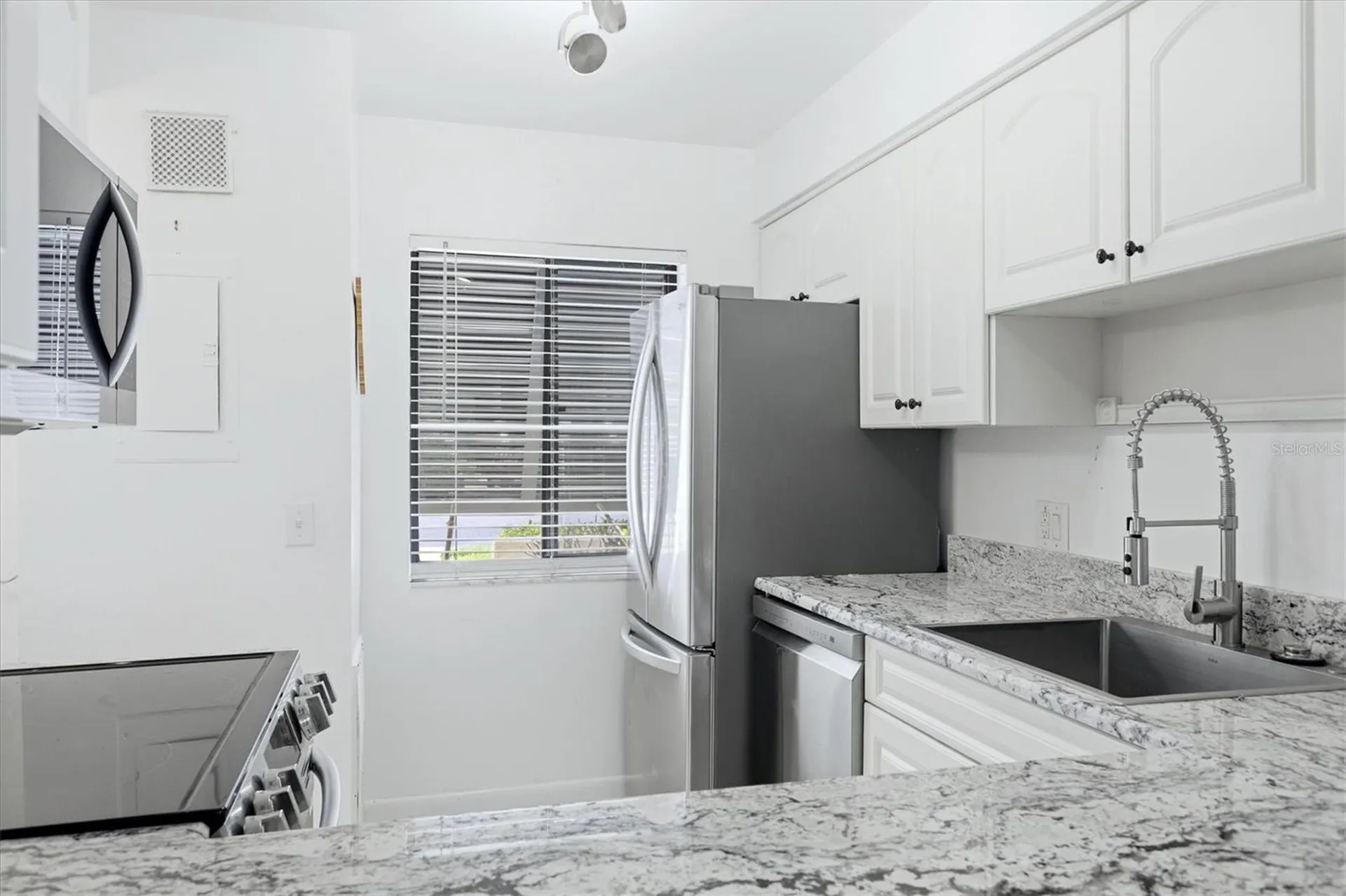 4528 Longwater Sarasota FL 34235