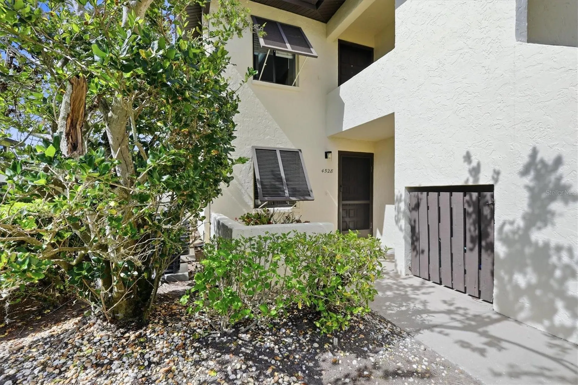 4528 Longwater Sarasota FL 34235