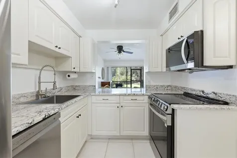 4528 Longwater Sarasota FL 34235