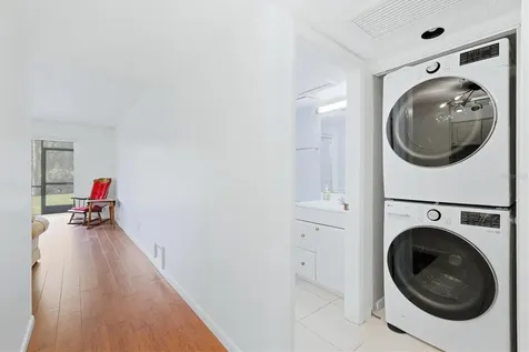4528 Longwater Sarasota FL 34235