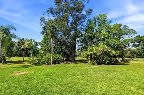 4528 Longwater Sarasota FL 34235