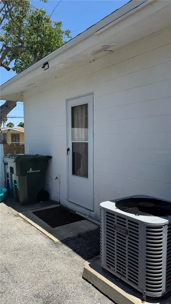 339 Pine Tree Road Venice FL 34293