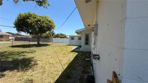 339 Pine Tree Road Venice FL 34293