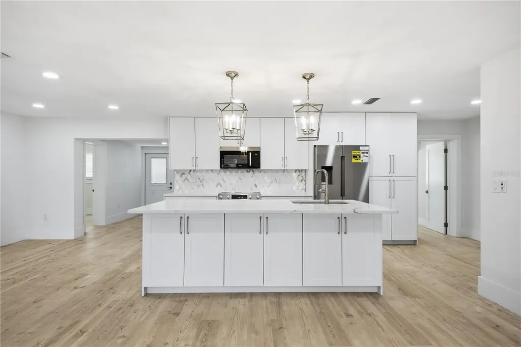 1301 62nd Terrace S St Petersburg FL 33705