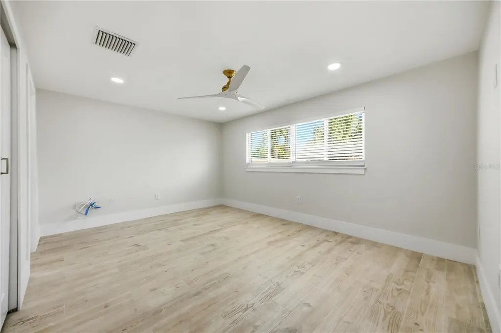 1301 62nd Terrace S St Petersburg FL 33705