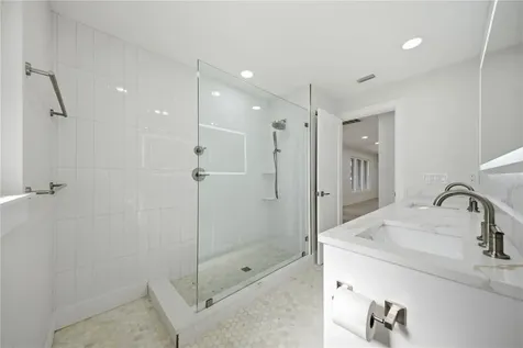 1301 62nd Terrace S St Petersburg FL 33705