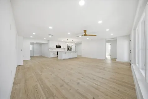 1301 62nd Terrace S St Petersburg FL 33705