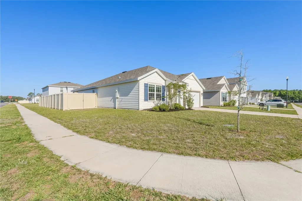 2114 NW 246th Terrace Newberry FL 32669