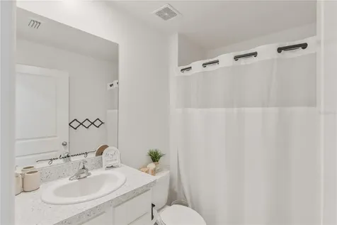 2114 NW 246th Terrace Newberry FL 32669