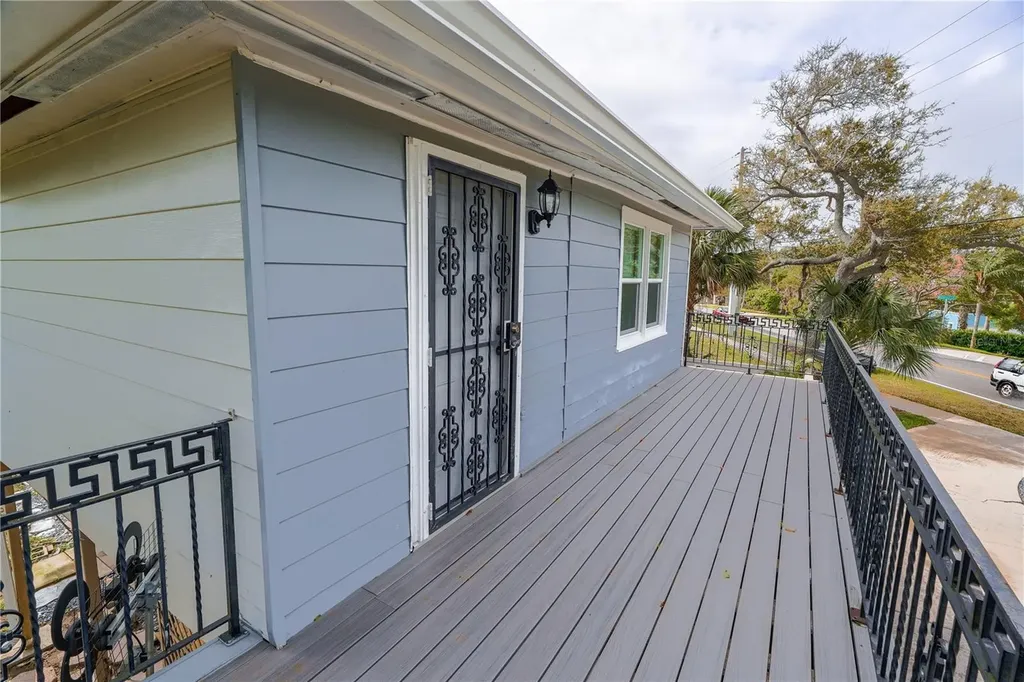 1208 N Halifax Avenue Daytona Beach FL 32118