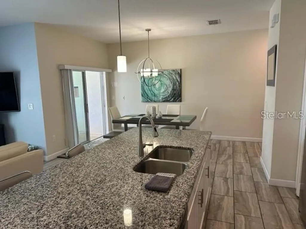 1608 Moon Valley Drive Davenport FL 33896